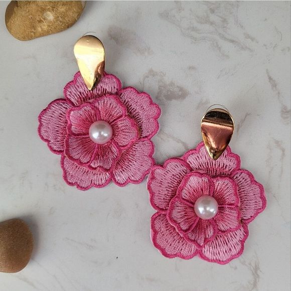 Handmade flower earrings green pink statement new - Picture 8 of 8